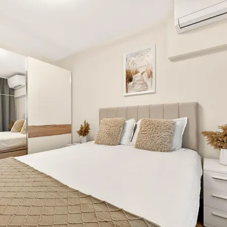 Sea Escape | & Parking Apartman *